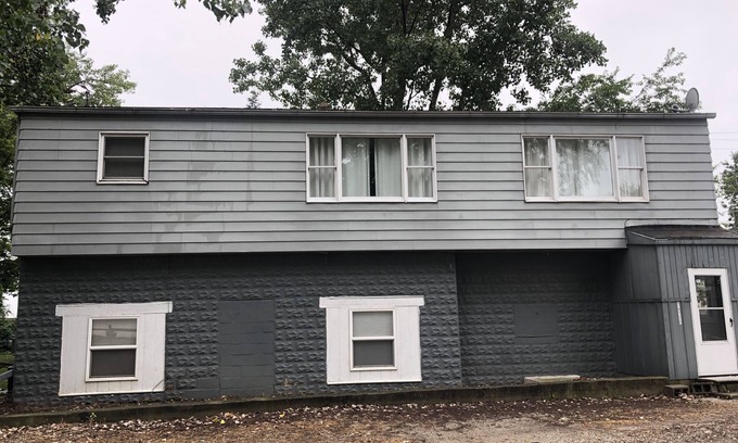 Oak Harbor House | Full Duplex upstairs and downstairs near the shores of Lake Erie