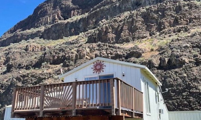 Sunland Estates House | Full Home on Section · Gorge Amphitheatre House, 5.4 miles from venue