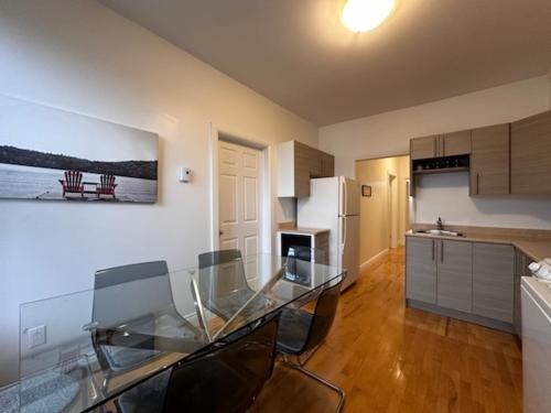 Verdun House | FULL KITCHEN 10MIN DTOWN Room B