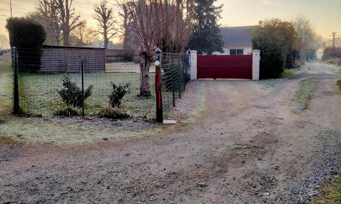 Noyant-de-Touraine Apartment | Full studio in the countryside, south facing terrace
