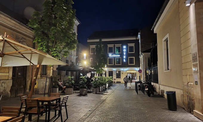 Old Town Hotel | Fullton Central Inn