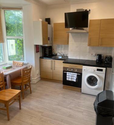 Woolwich Apartment | Fully Furbished Entire Flat 2