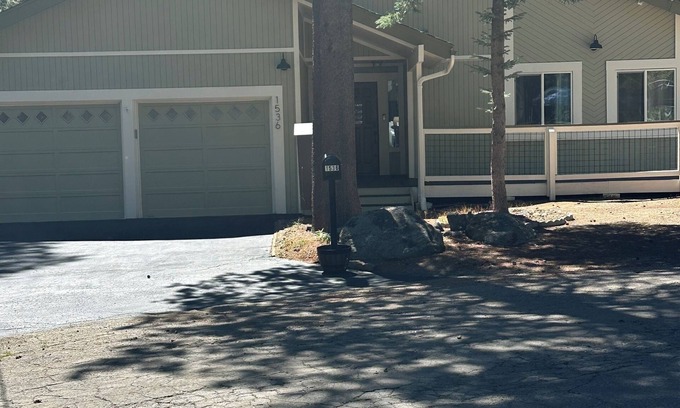 Tahoe Paradise House | Fully furnished house in quiet neighborhood perfect for a family or professional