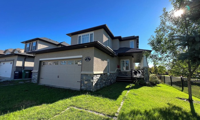Stonebridge House | Fully Furnished 3bd, 2.5ba House in Stonebridge