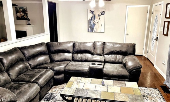 Gadsden House | Fully Furnished Mountain Retreat for Professionals