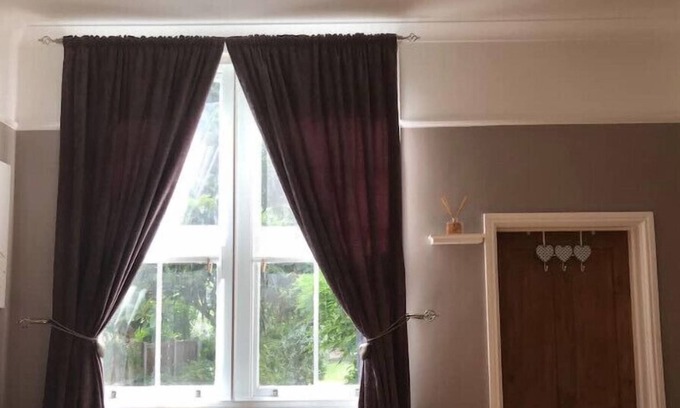 Catford Apartment | ✨ Fully private: spacious Victorian conversion garden studio with parking ✨