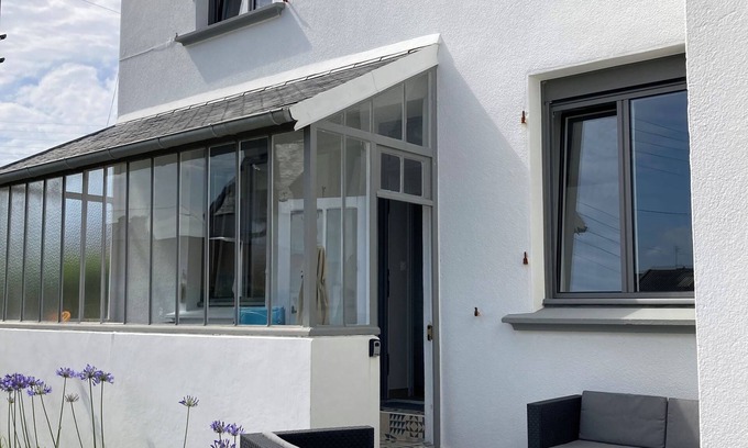 Ploudalmezeau House | Fully renovated house 100m from Portsall harbour and beach