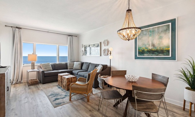 Fernandina Beach Condo | Fully Remodeled 5th-Floor Sandcastles Villa with Ocean Views!