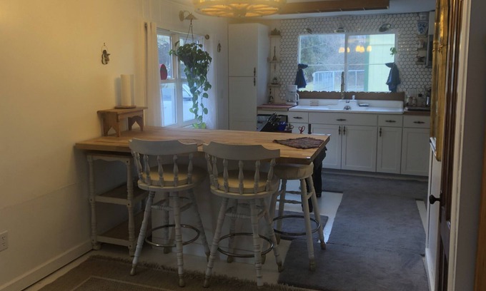Russell Other | Fully remodeled farmhouse!