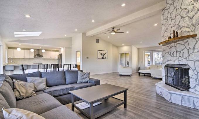 Hillsboro House | Fully Remodeled Hillsboro Home with Home Theater!