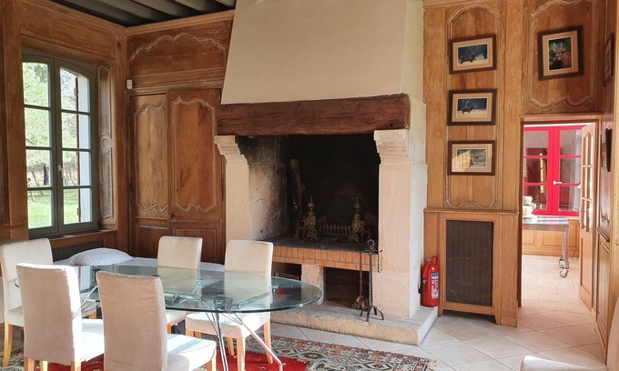 La Boissiere-Ecole House | Fully renovated forest house 60kms from Paris