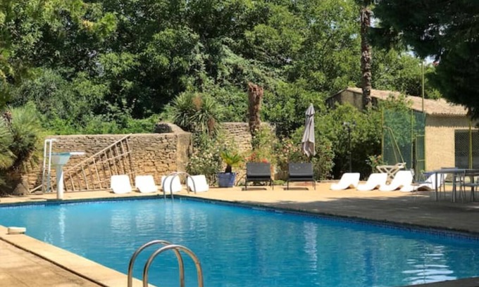 Remoulins House | Fully renovated, air-conditioned 18th-century house with large swimming pool