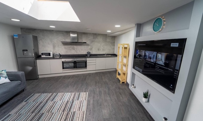 Birmingham Apartment | Fully Serviced Studio Available Close to the City