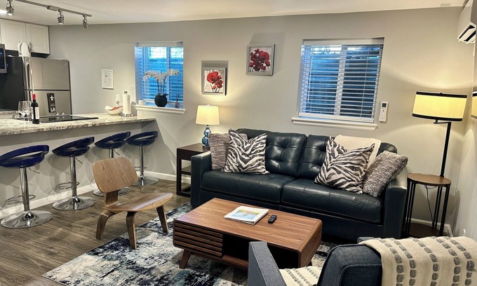 Capitol Hill Apartment | Fully stocked new apt, work from home + Free Parking!