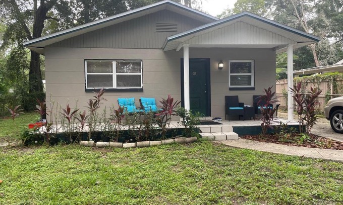Gainesville House | Fun 2 bedrm house.Free parking, family ok, Gator games