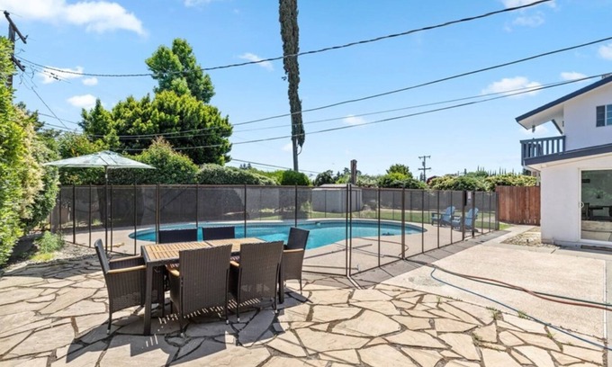 Roosevelt House | Fun family friendly retreat with game room and pool