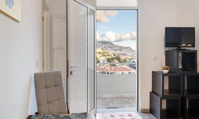 Sao Roque House | Funchal House