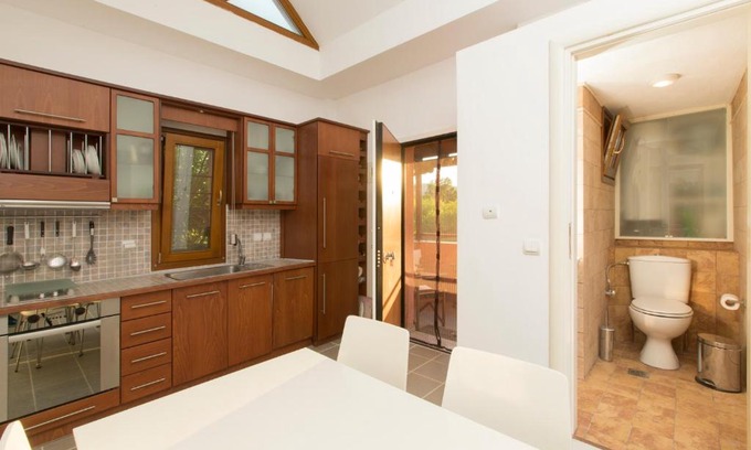 Ierissos House | Functional house by the sea at Ierissos