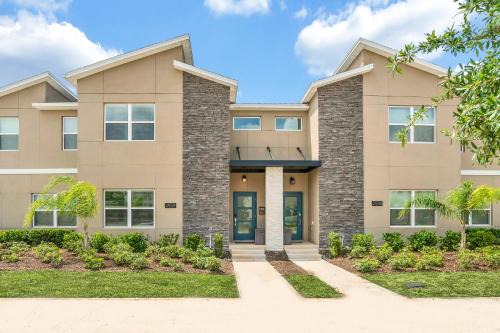 Bay Lake House | Funky Fiesta
