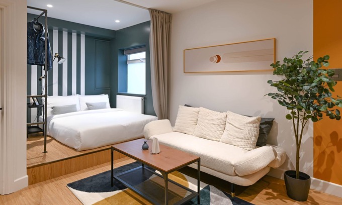 Angel Apartment | Funky Studio Apartment Close to Angel Station and Regent Canal