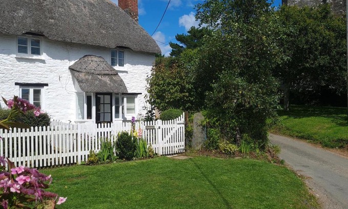 Loddiswell House | Furneaux Hatch