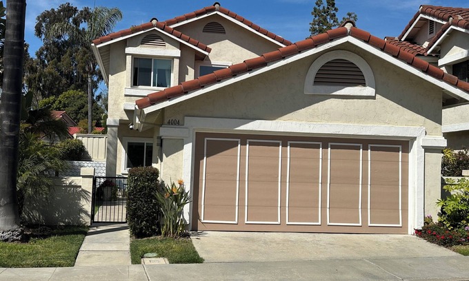 University City House | Furnished 3-bedroom house in La Jolla Colony with pool and park
