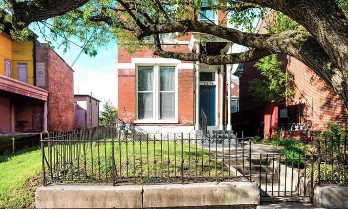 Phoenix Hill Apartment | Furnished Accommodations, 1 Block from UL Hospital, Ten minutes from everything.