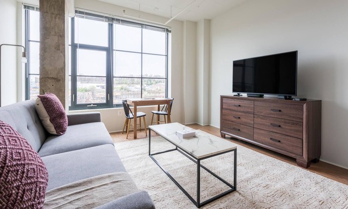 Eisenhower East Apartment | Furnished Studio in The Foundry w/ Gym
