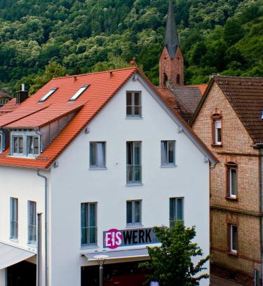 Annweiler am Trifels House | Gästehaus Eschers Eiswerk