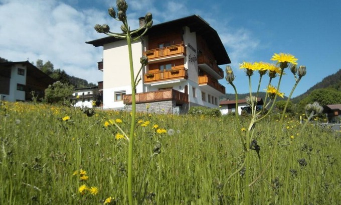 Niederau House | Gästehaus Sonja