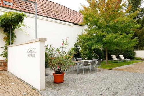 Heuchelheim-Klingen Apartment | Gästehaus Vogler