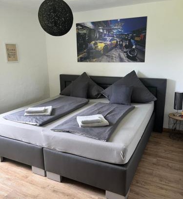 Adenau Bed & Breakfast | Gästezimmer Melina am Nürburgring