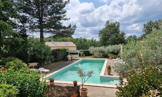 Saint-Laurent-de-Carnols House | Gîte avec Piscine au cœur de la Vallée de la Cèze