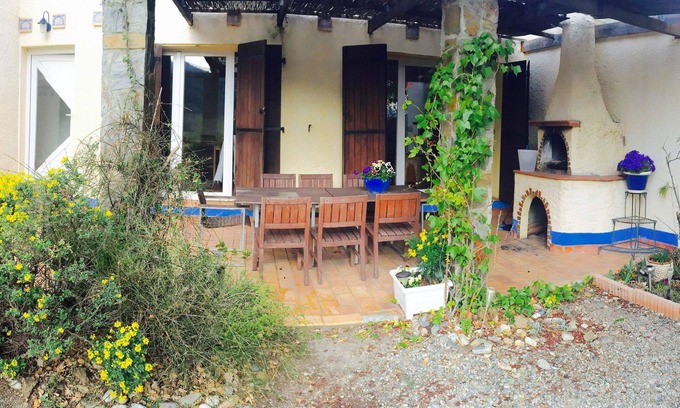 Montesquieu-des-Alberes House | gîte Belle-Vue MONTESQUIEU DES ALBERES
