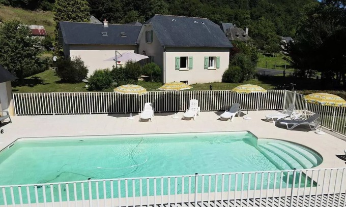 Monceaux-sur-Dordogne Villa | Gîte de France 10 people