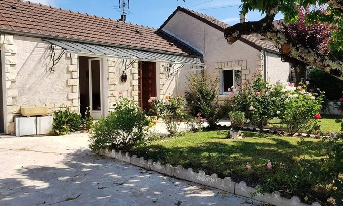 Brive-la-Gaillarde Villa | Gîte de France in Brive-la-Gaillarde 3 ears - Gîte de France 4 people
