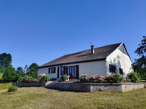 Nompatelize House | Gîte de la Rouge Roye Noelia