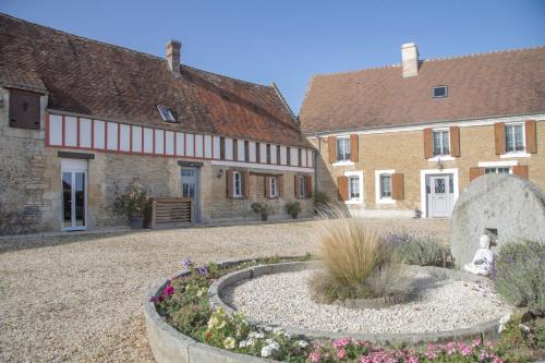 Saint-Wambert-des-Trois-Vallees House | Gîte de Vernelle - Saint Pierre en Auge