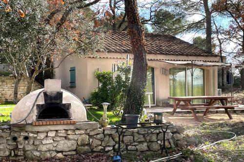 Velleron House | Gîte du Jonquas