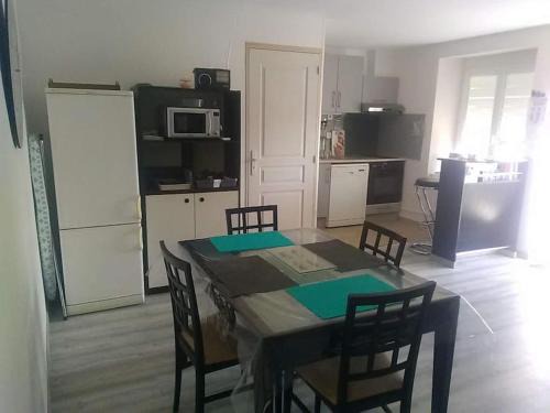 Villiers-au-Bouin House | Gîte familiale au cœur du village