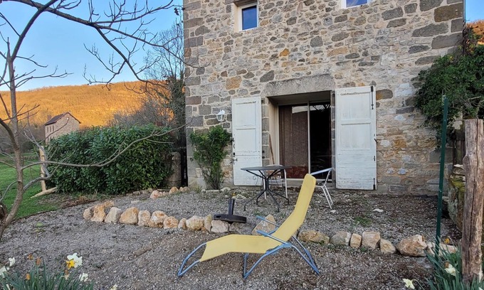 Balaguier-d'Olt House | Gîte Pour 2 Personnes Avec Animaux Dans une Grange Près du Lot et de Figeac