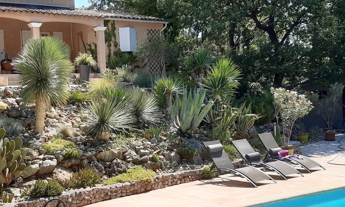 Le Thoronet Apartment | Gîte Provençal Entre Méditerranée et Gorges du Verdon