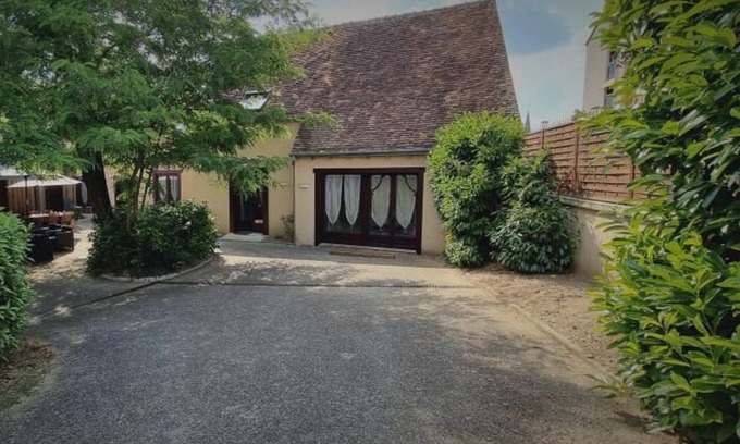 Chateauroux House | Gîte Saint-christophe - Maison de Charme Proche de Belle Isle et du Centre Ville