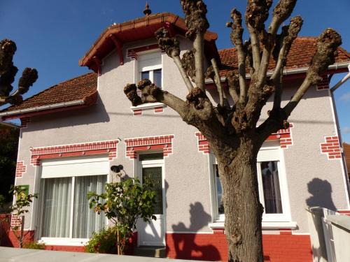 Molinet House | Gîte tout confort à Molinet, climatisé, avec cour close et proche de la Voie Verte ! - FR-1-489-253