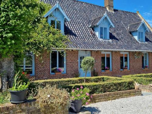 Oudezeele House | Gîte Typique des Flandres, 9 Couchages, Grand Jardin, Cheminée, Activités Proches - FR-1-510-16