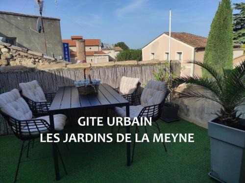 Orange House | Gîte urbain les jardins de la meyne