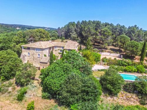 Tresques House | Gîtes in Mas Uzes zwembad en grote tuin