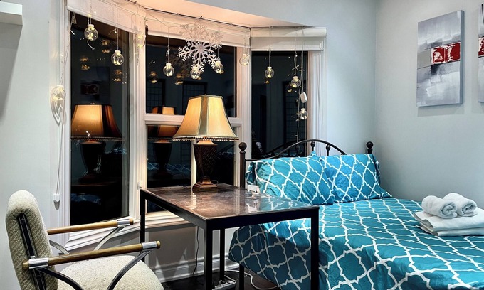 L'Amoreaux House | G 50 M Station High-Speed Net Free Parking laundry & cooking Near Pacific Mall