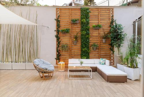 Monte Sacro Apartment | G&G Green Garden - Appartamento con Ampio Terrazzo esterno By followgreenhouserome