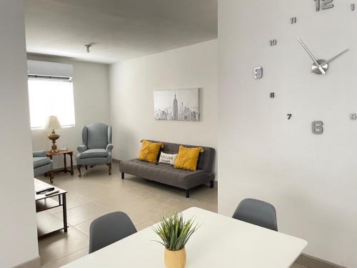 Mexicali House | Gabby’s Accesible House in Private area